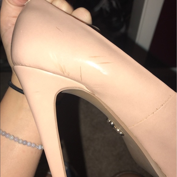 Vera wang heels - Picture 2 of 4