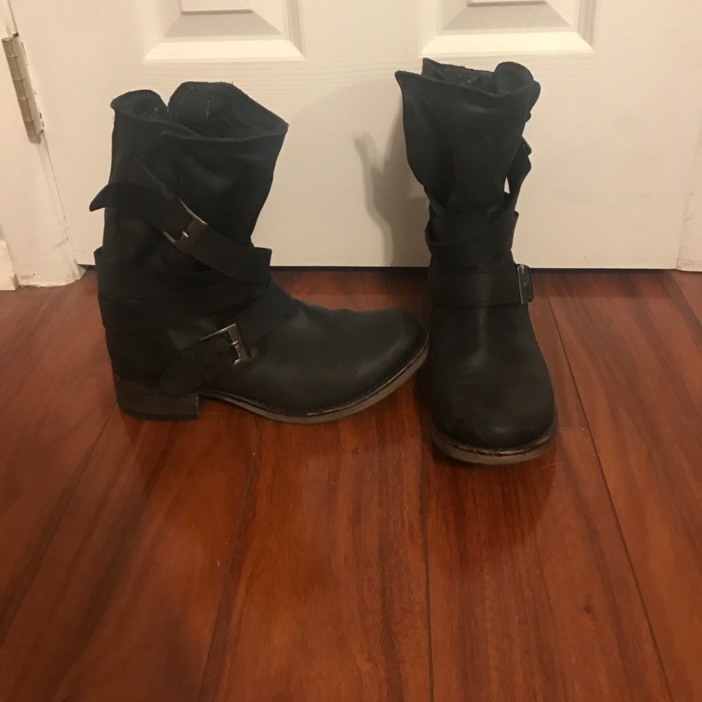 Steve Madden Brewzzer Black Boot Size 8