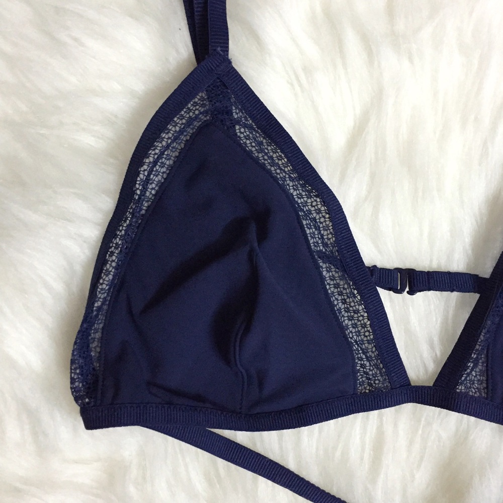 Victoria's Secret Lace Criss Cross Blue Bralette - Picture 6 of 7