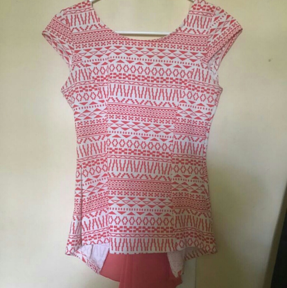 Bohemian printed sleveless Scoop- neck top