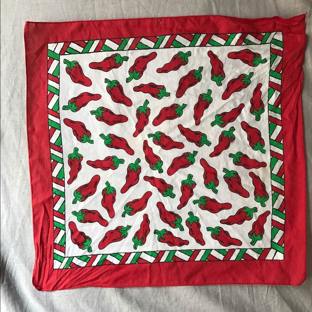 Joly Jalapeño patterned XL pocket square.