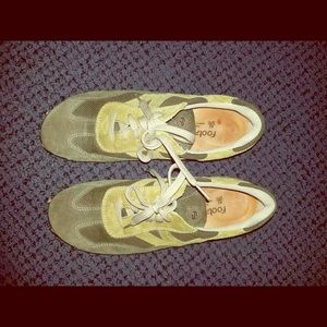 Footprints shoes by Birkenstock