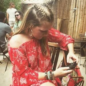 Meet your Posher, Danielle