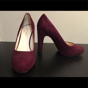 BRAND NEW! Nine West maroon suede heels.