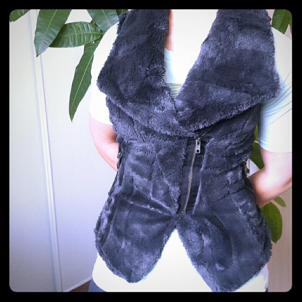 Faux fur dark gray vest