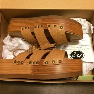 Coconuts By Matisse Maxwell Sandals Size 7M