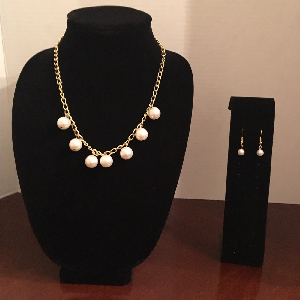 Pearl Color Necklace