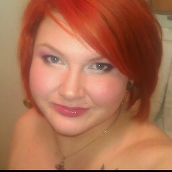 Meet your Posher, Tabitha - Picture 1 of 1