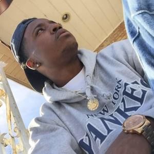 Meet your Posher, Devonte