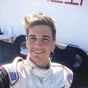 Meet your Posher, Tomas