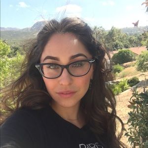 Meet your Posher, Natasha