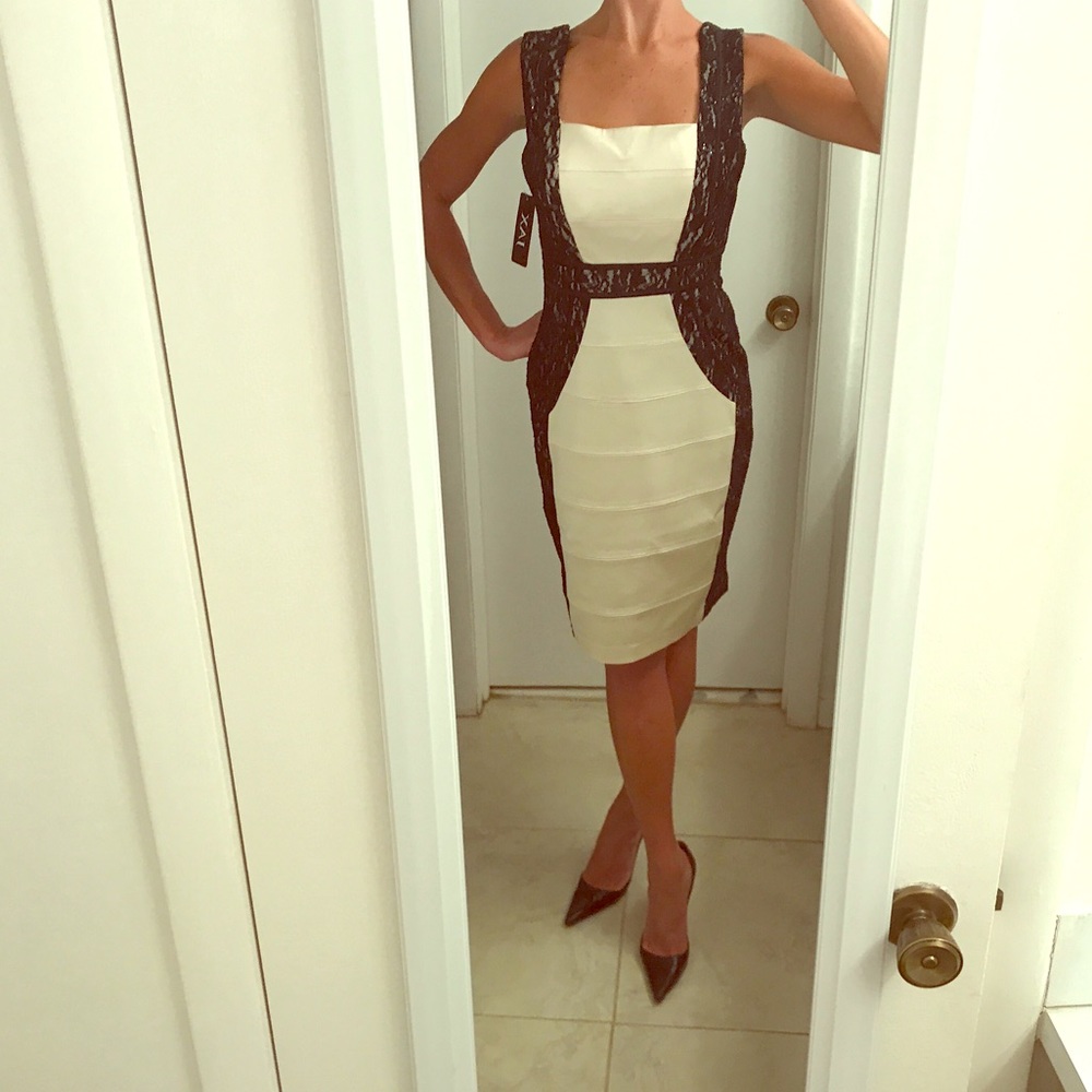 NWT‼️ 🏷  Elegant Dress 👗 NEVER WORN❗️Size 8