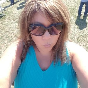 Meet your Posher, Gabriela