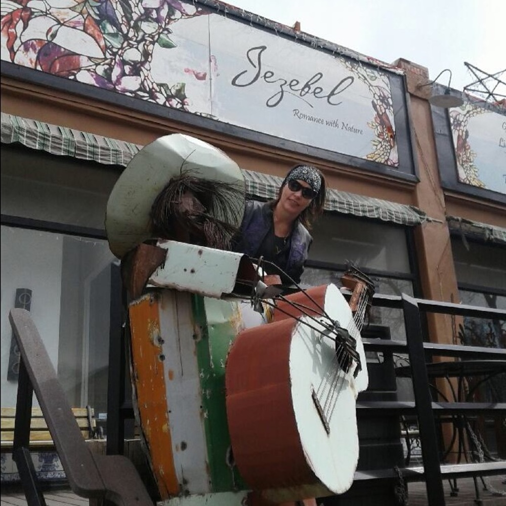 Meet your Posher, Christine