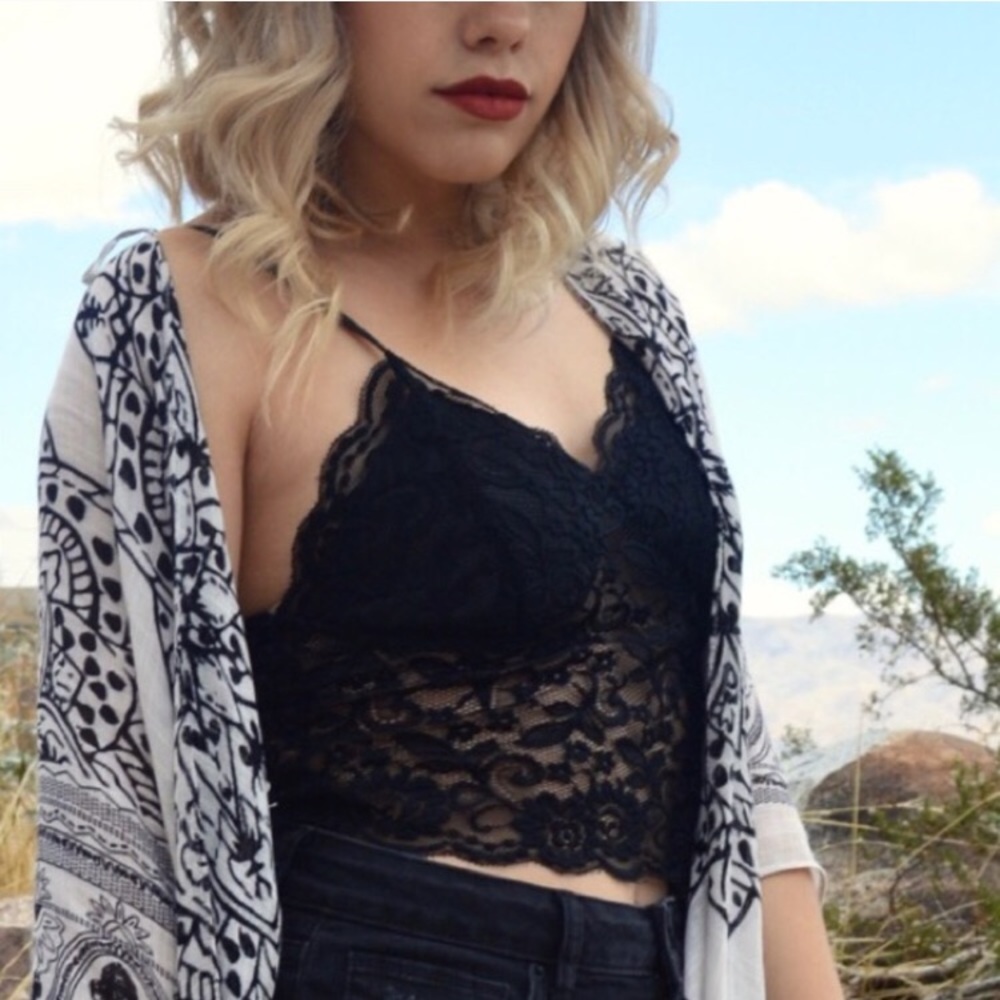 Black Lace & Nude Tee - Picture 7 of 8
