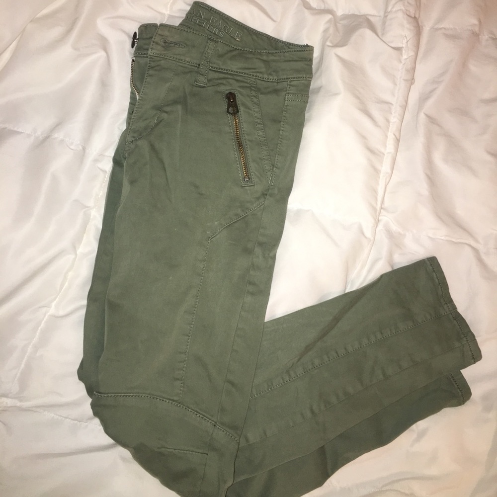 Army green American eagle jeggings