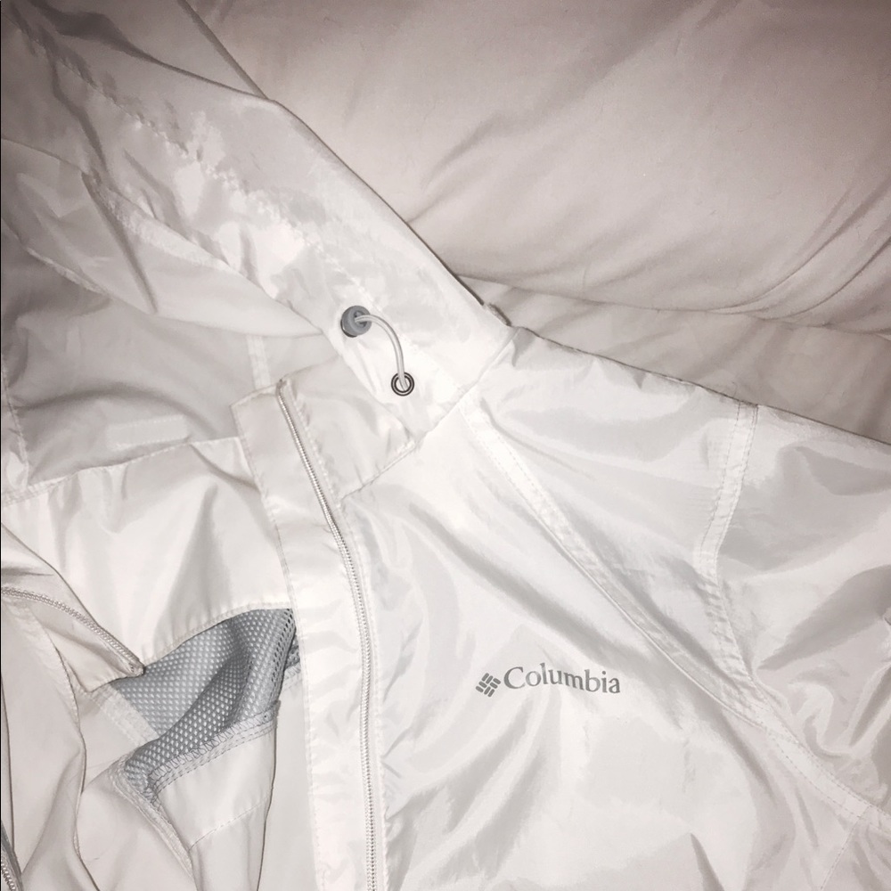 white columbia windbreaker