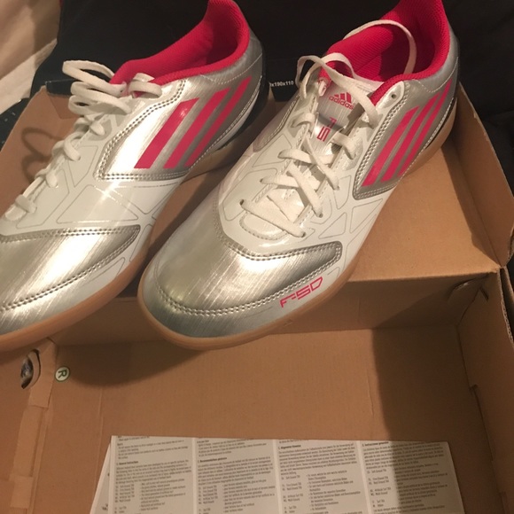 Women's adidas - Picture 3 of 3