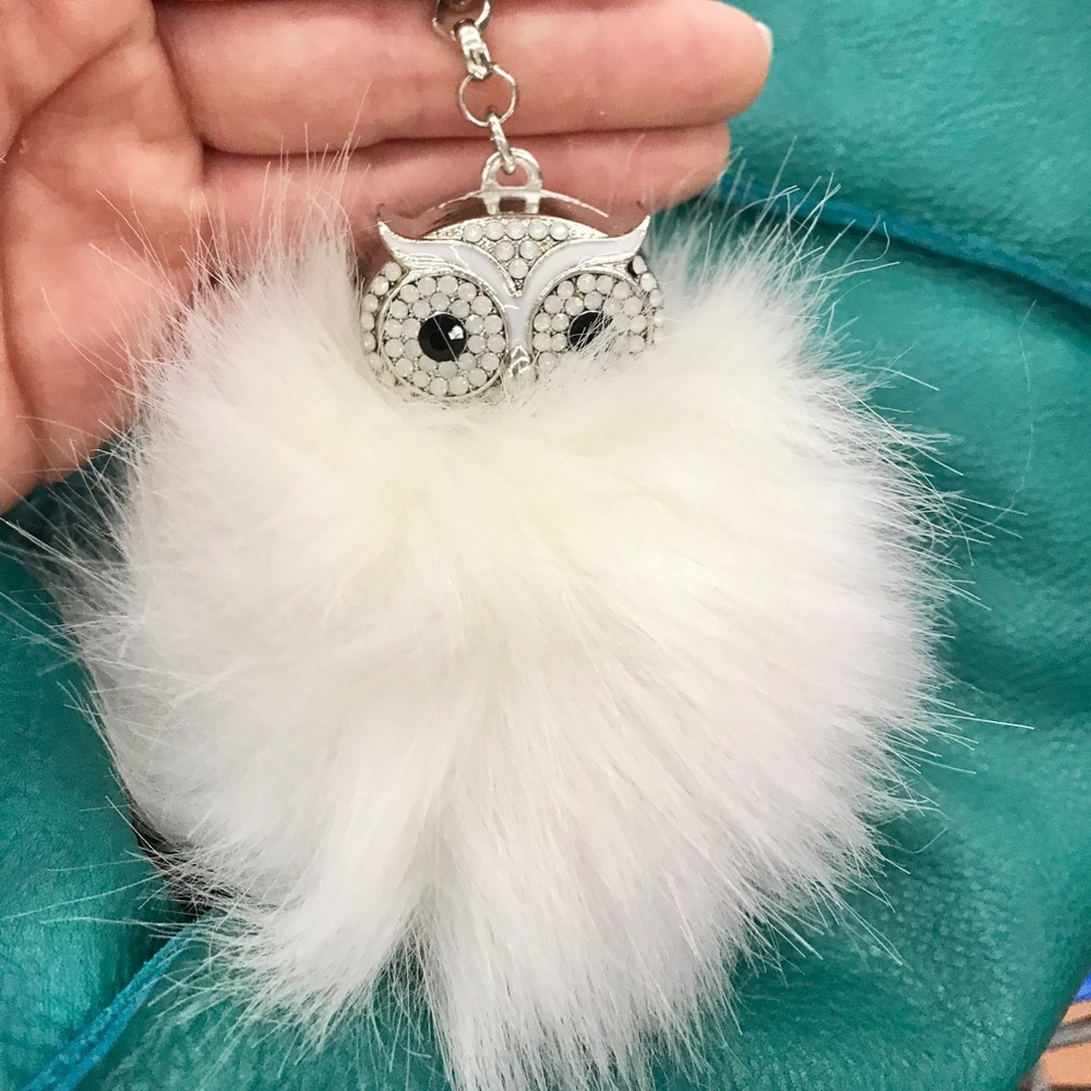 Fuzzy white owl keychain
