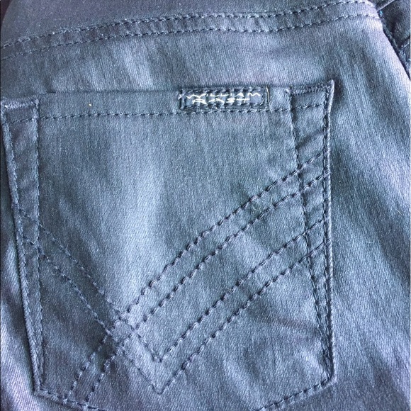 BUNDLE ALERT 🚨 2 pairs of William Rast jeans! - Picture 4 of 6