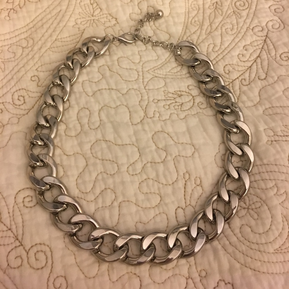 Thick silver chain