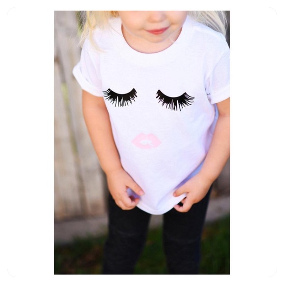 🆕 lips & lashes kids tee - Picture 2 of 4