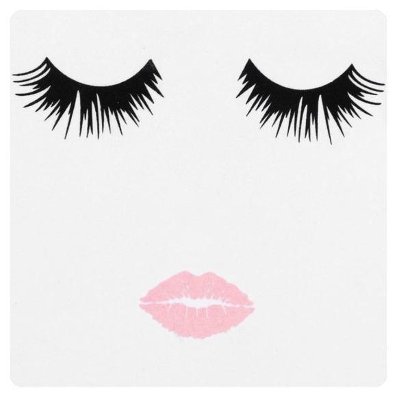 🆕 lips & lashes kids tee - Picture 4 of 4