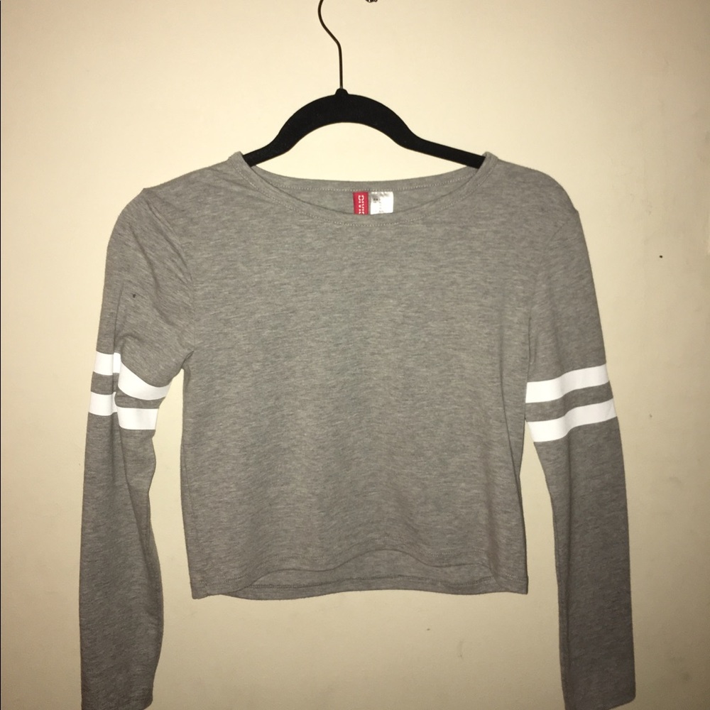 a long sleeve croptop