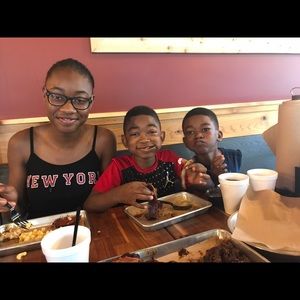 Meet your Posher, Crystal