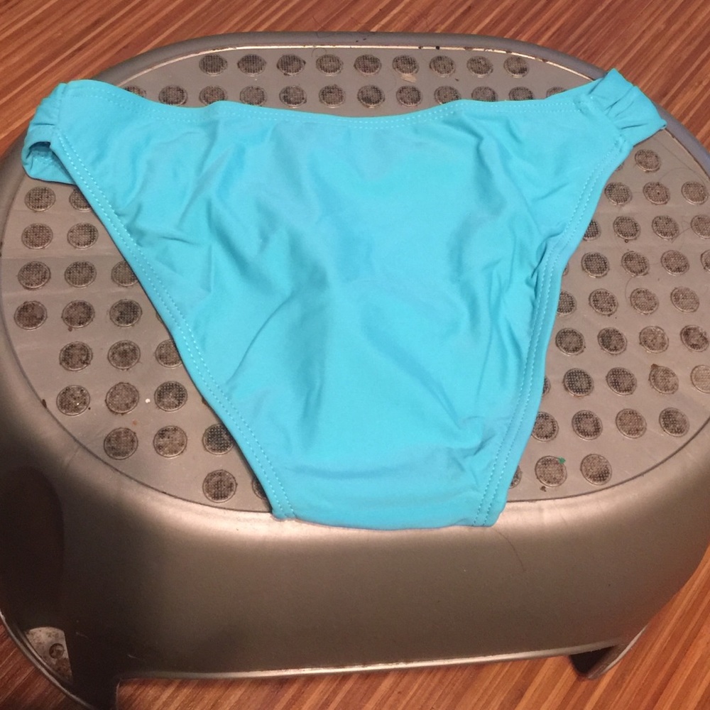 NWT fringe bikini - Picture 3 of 5