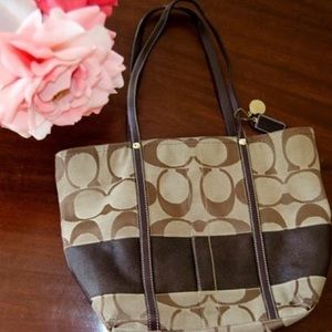 Classic Coach Signature Bag