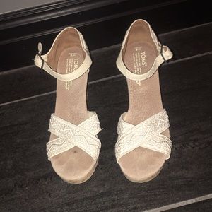 Toms wedges