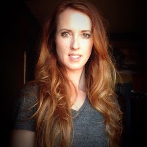 Meet your Posher, Lora