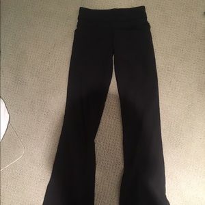Lululemon yoga pants