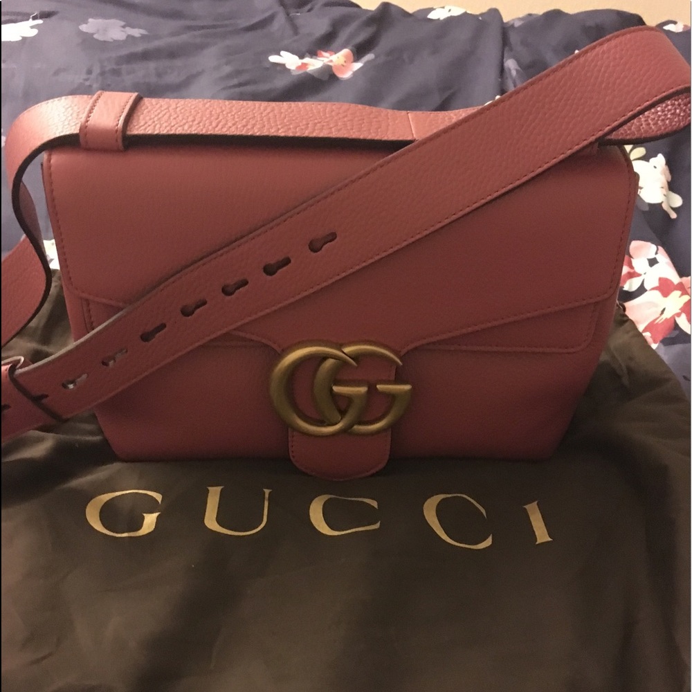 Gucci GG Marmont Leather Shoulder Bag