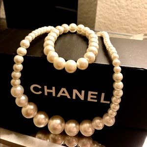 Necklace & bracelet
