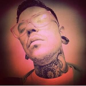 Meet your Posher, Adam