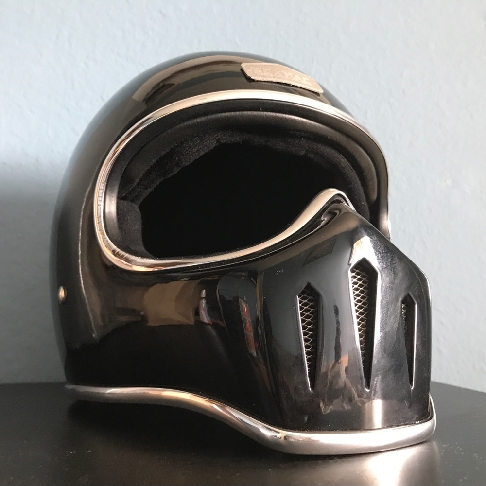 Lil skull helmet