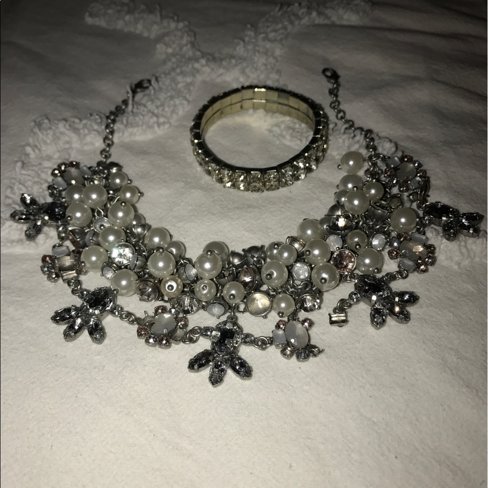 Necklace & bracelet