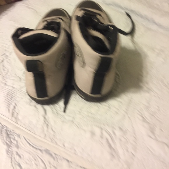 Converse - Picture 4 of 4