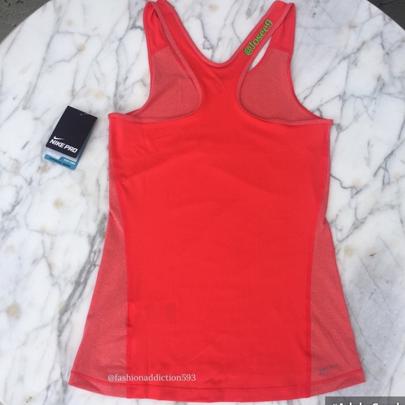 Women's Nike dri fit red tank stay cool - Picture 3 of 3
