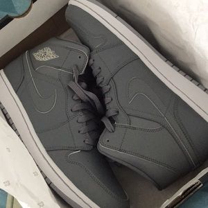 Cool Grey Jordan 1s Og box and all