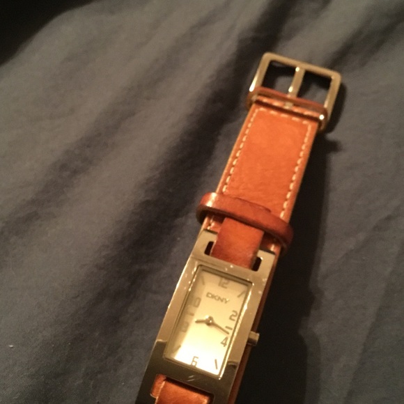 Ladies DKNY SS watch w/Lthr strap