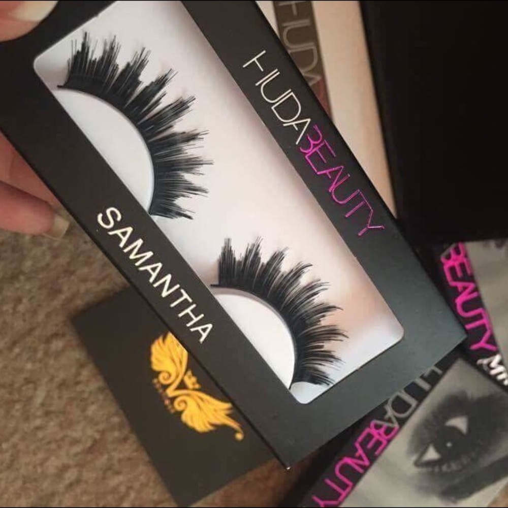 Huda eyelashes