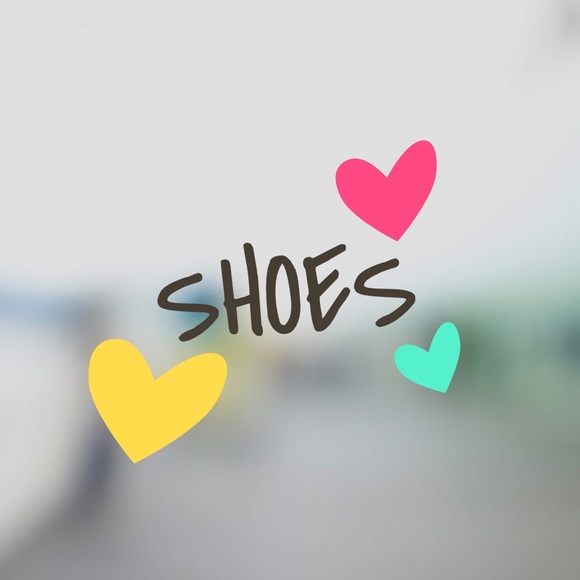 Shoes🌸 - Picture 2 of 4