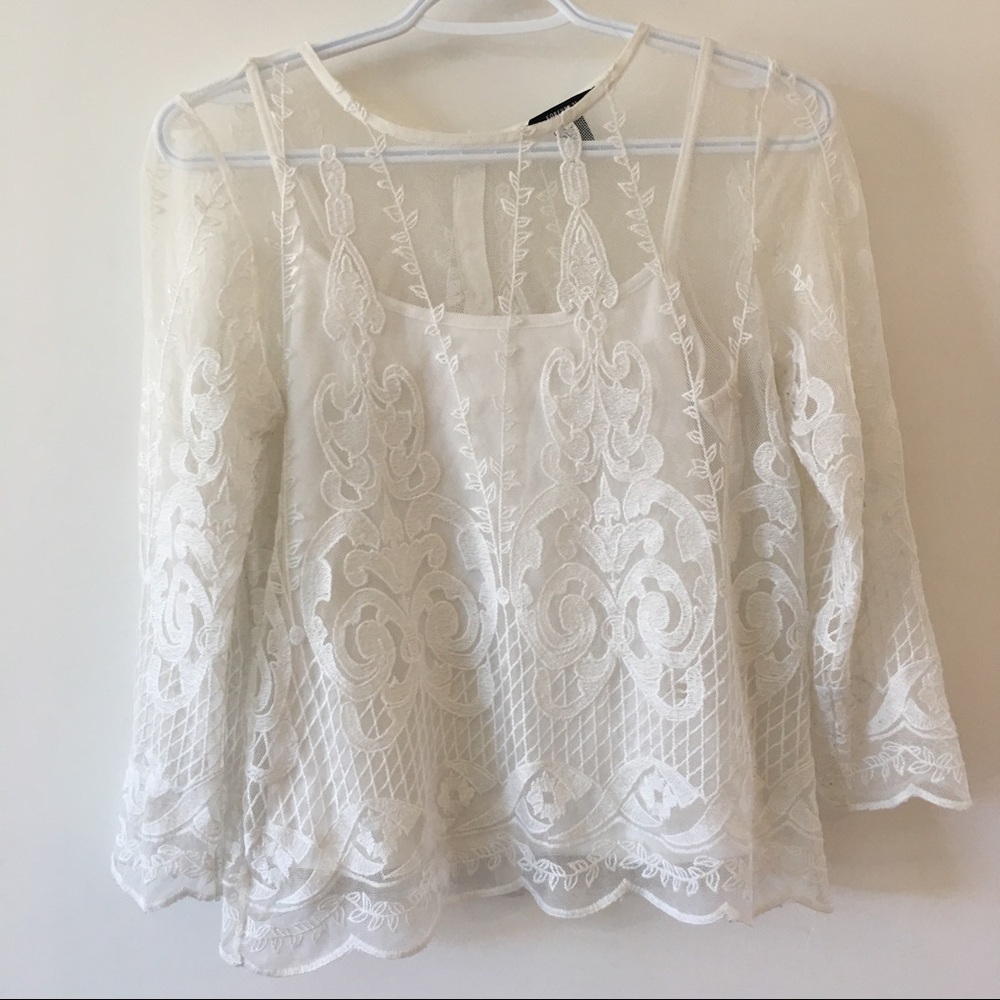 FOREVER 21 small feminine white lacy tops