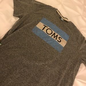 ❤️TOMS t-shirt