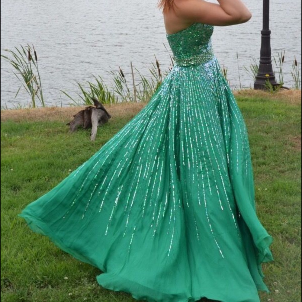 Sherri hill dress