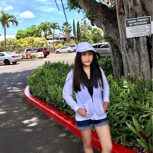 Meet your Posher, Julia