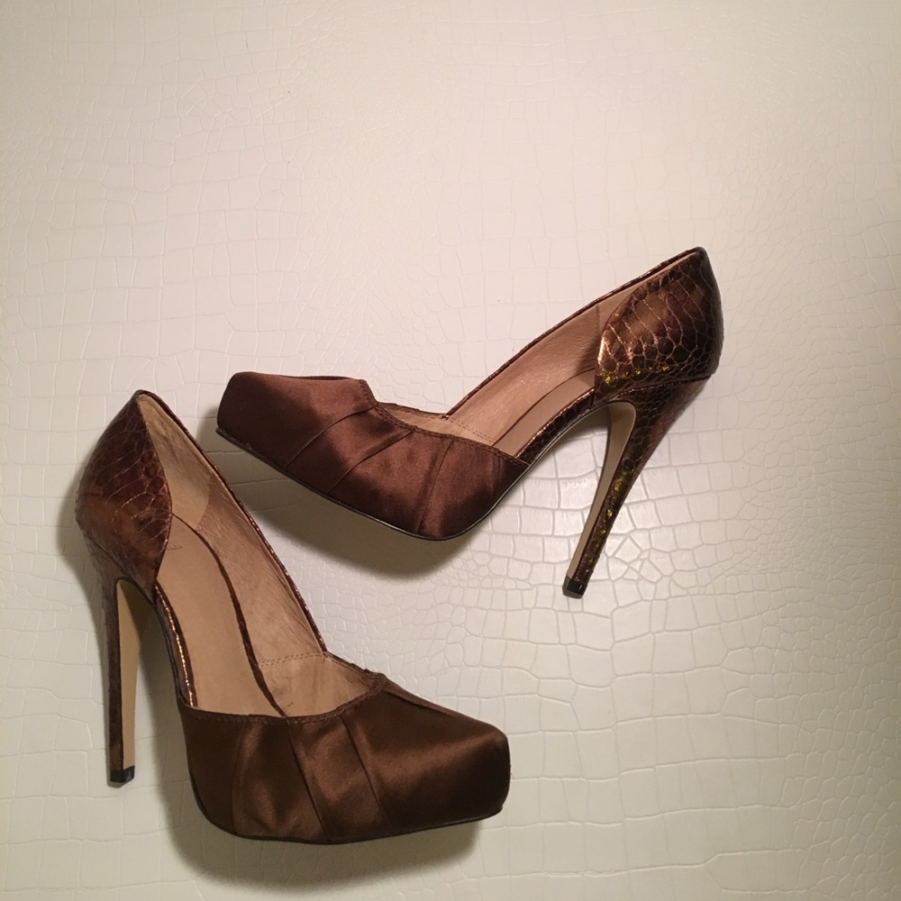 Heels 👠 - Picture 2 of 5